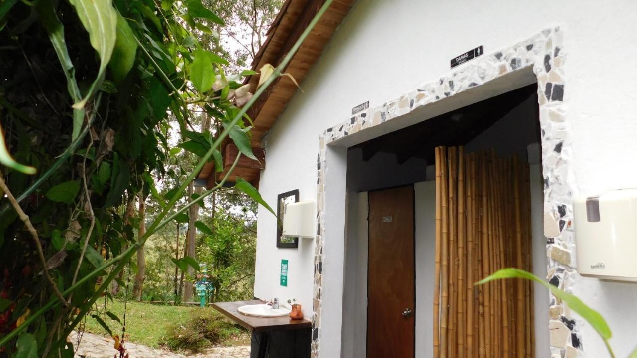 Bacoa Hostel กัวตาเป ภายนอก รูปภาพ