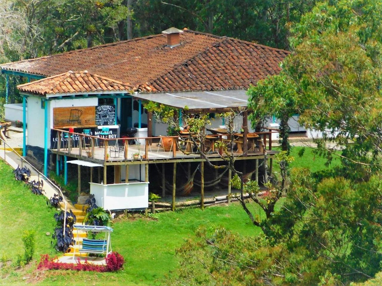 Bacoa Hostel กัวตาเป ภายนอก รูปภาพ